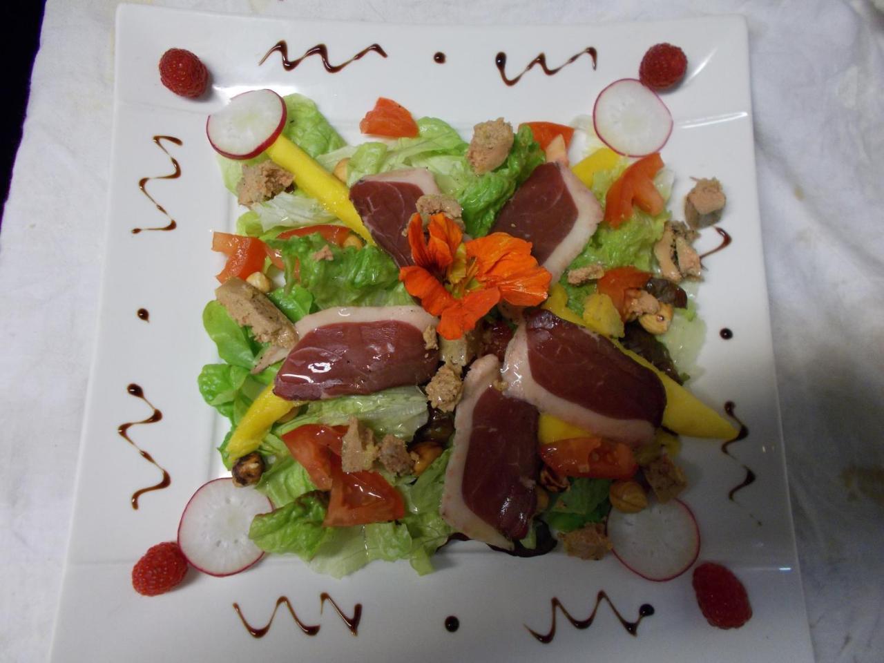 Logis Hotel Restaurant La Chaumiere Tournon-sur-Rhone Exterior foto